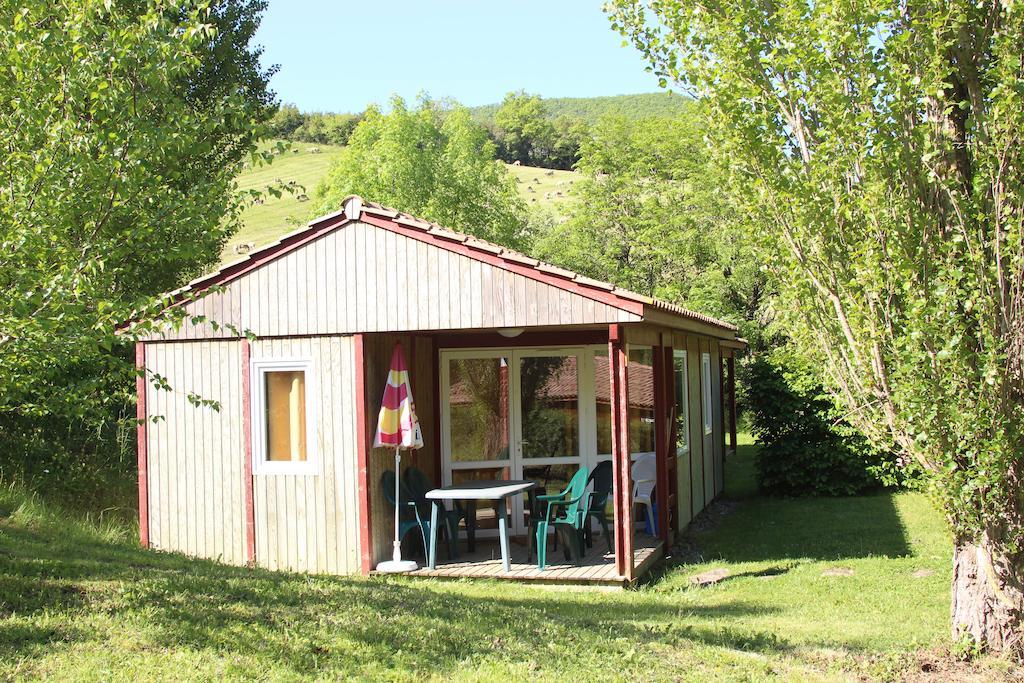 Causses & Vallees Vacances Ξενοδοχείο Saint-Georges-de-Luzençon Δωμάτιο φωτογραφία