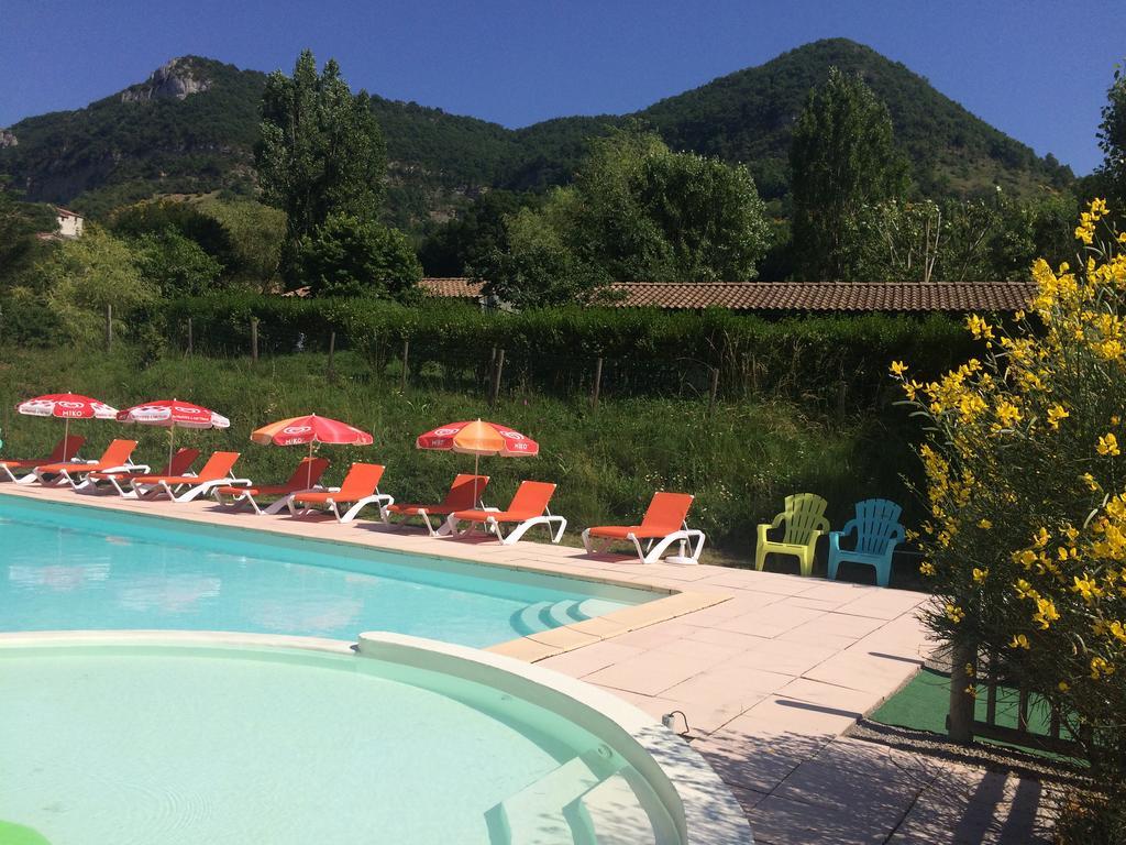 Causses & Vallees Vacances Ξενοδοχείο Saint-Georges-de-Luzençon Εξωτερικό φωτογραφία